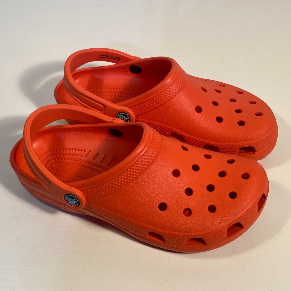 Crocs Classic Orange Croslite Clogs Women Size 9